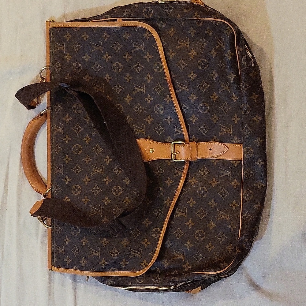 Louis Vuitton Chasse Sac Hunting Bag